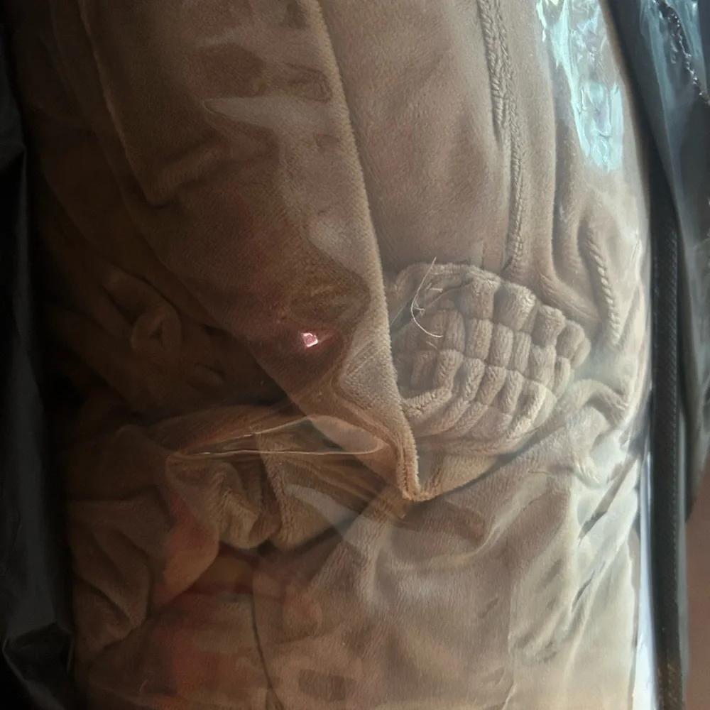 Elegant Velour Beige Stretchy Sofa Cover